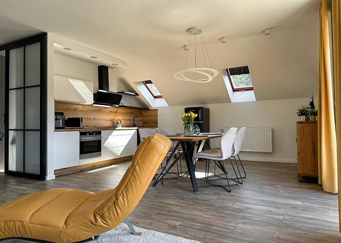 Spacerowa Lux * 쿠도바-즈루이